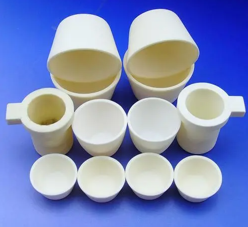 Comparation of corundum ceramics and alumina ceramics